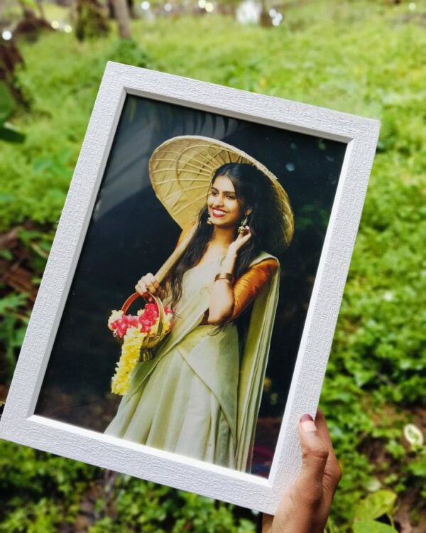 Classic White Textured Photo Frame – Personalized Gift